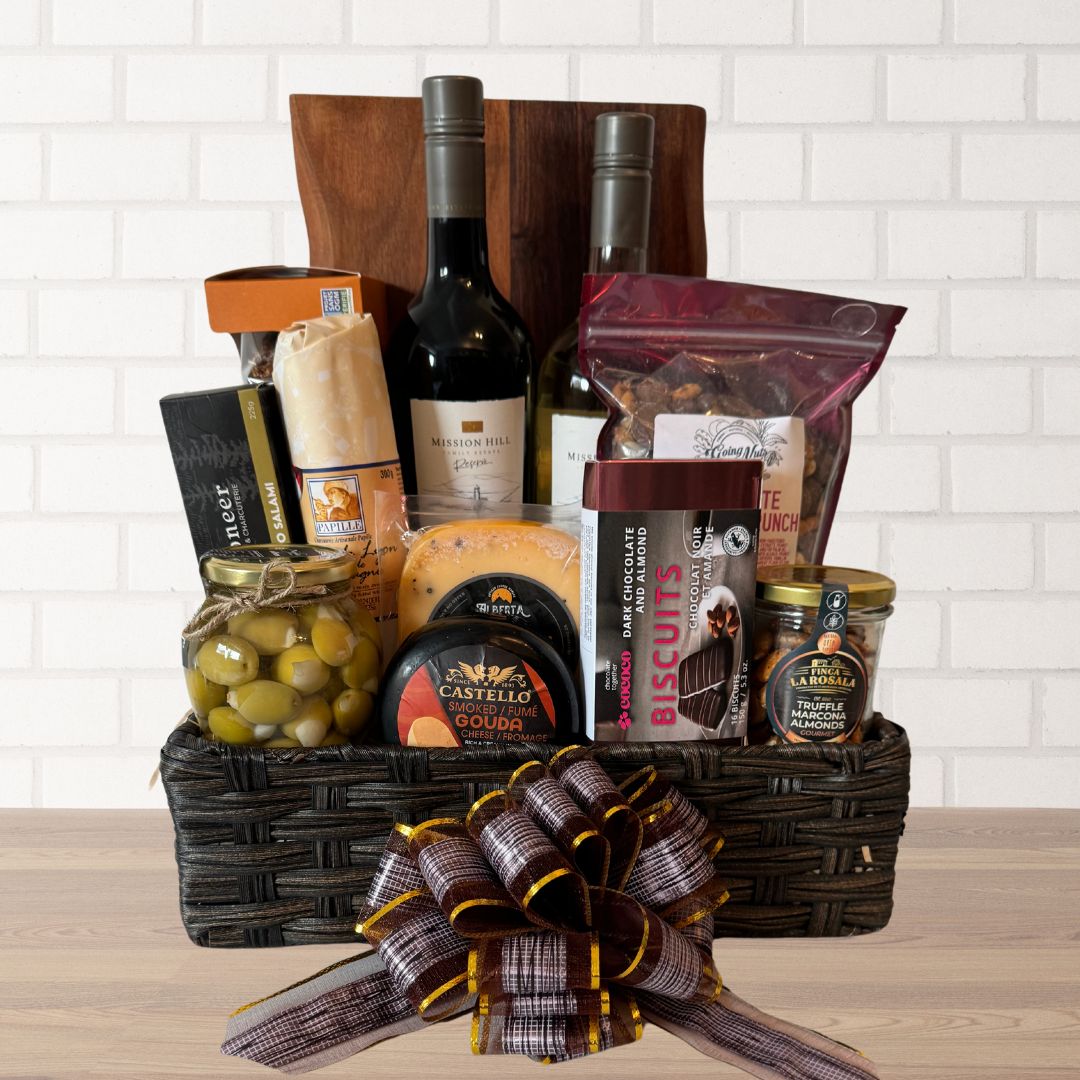 Charcuterie Basket: Gourmet Sweet and Savoury